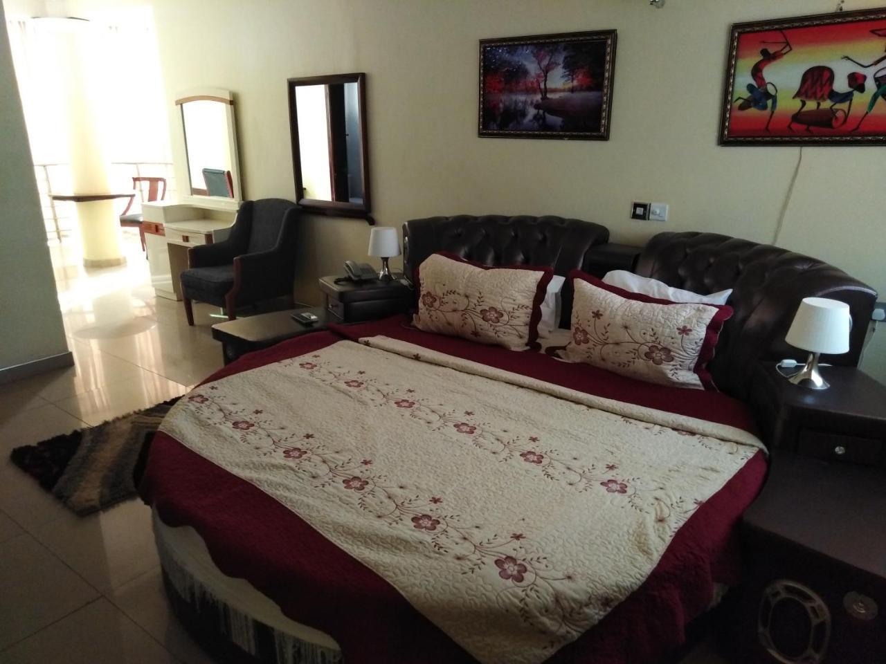 Jobyco Hotel Santeo Bagian luar foto