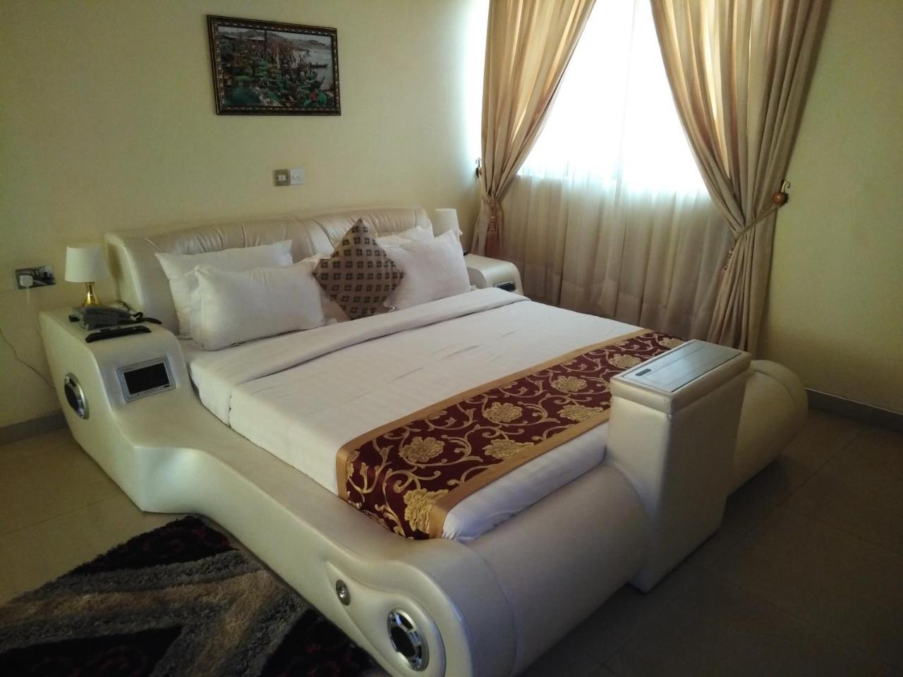 Jobyco Hotel Santeo Bagian luar foto